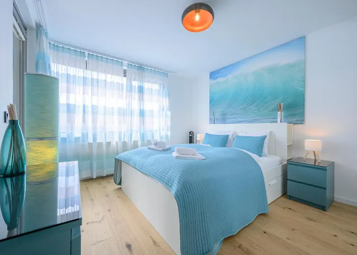 Mid-term 2 Bedroom In Pasettistrasse Διαμέρισμα